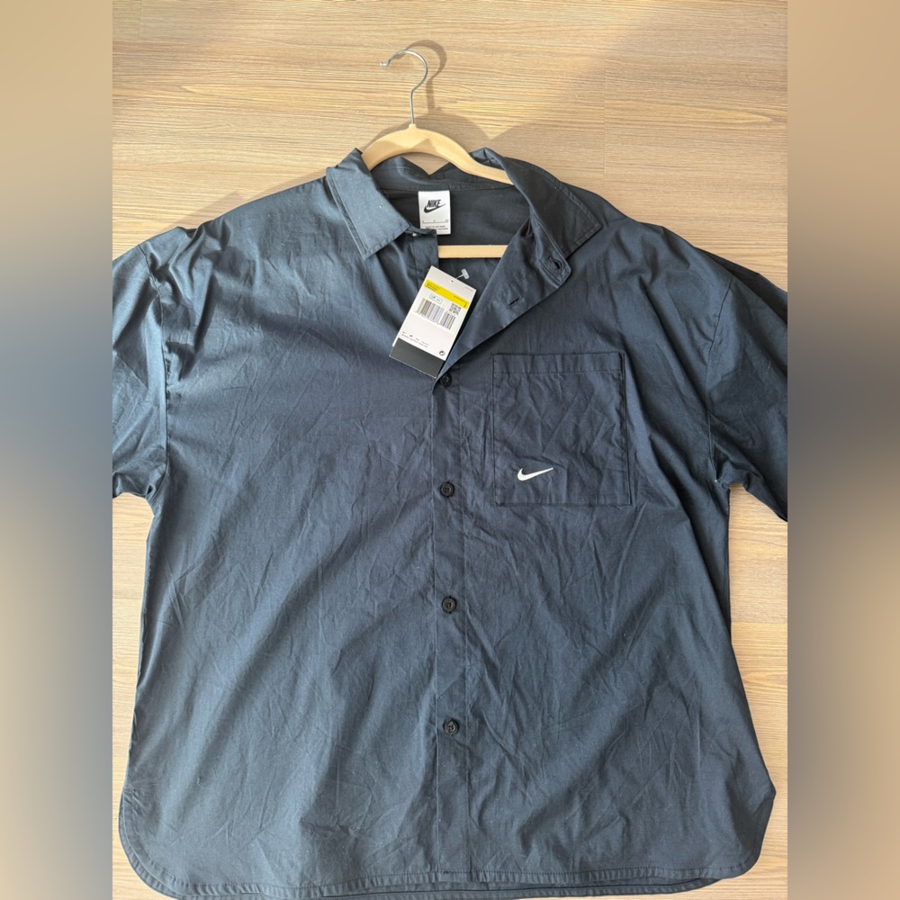 NWT Nike oversize loose fit button down top - size small - Picture 5 of 10
